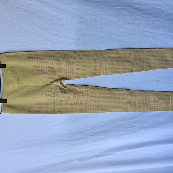 Fabletics Yellow Seamless Leggings Size S - Picture 9 of 16